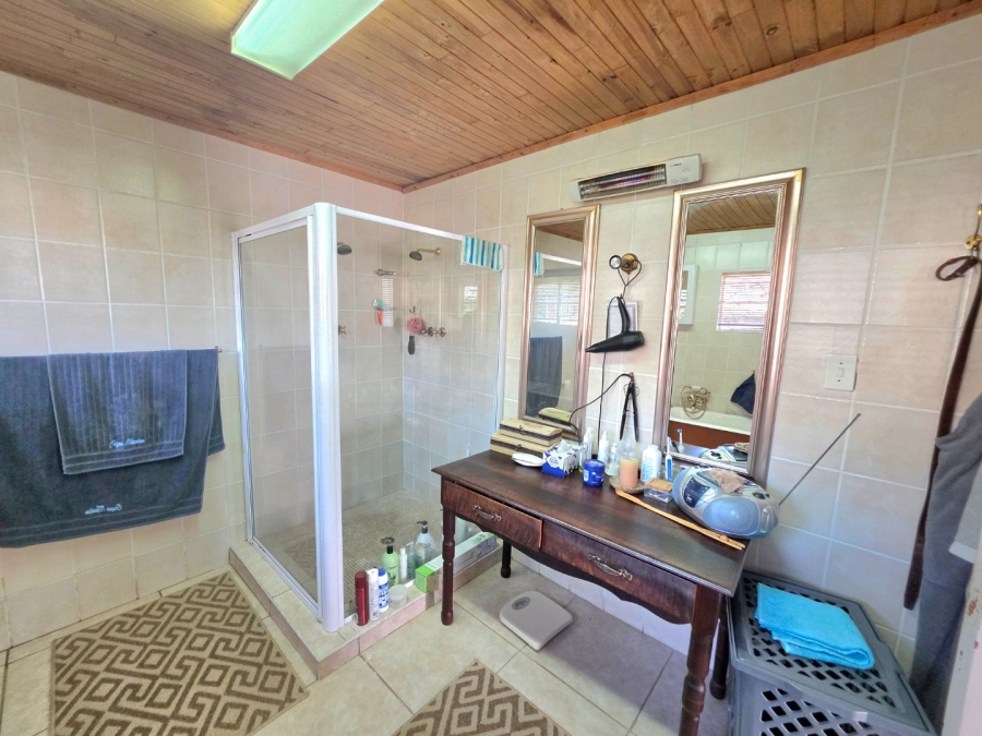 8 Bedroom Property for Sale in Bethlehem Free State